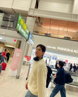 On Ju-wan Instagram - 그냥 또 공항가고싶어서 올려봤어
그냥 그렇다고~ㅎ

잘자😴
