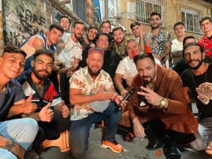 Önder Açıkbaş Instagram - Dün gece balatın delikanlı romanları ve ahsen tv bülent’le doğa ve serkan’la @hepyek.film 4’e çaldık😎
