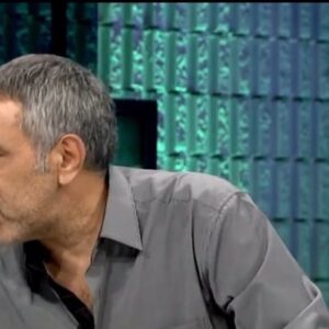 Önder Açıkbaş Instagram - Bugün Fikret Engin abimizi kaybettik.Mekanı Cennet Olsun..birlikte oynadığımız mutlu günlerden bir kare. @muratozari_