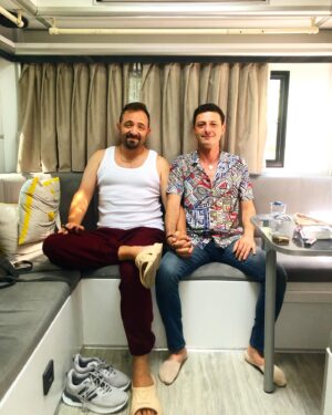 Önder Açıkbaş Instagram - Hep Yek 5 love💜 @inan_ulas_torun @bilalkalyoncu