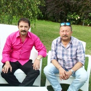 Önder Açıkbaş Instagram - Filmi yazdığımda hep aklımda o vardı babam rolu için..demek çok istedim ki babam oldu Erkan abi:) #mazlumkuzey #tbt