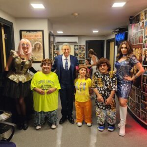 Onur Atilla Instagram - Sezon sonu hatırası.
@hasibeeren @omurarpaci @acelyatopaloglu @bongomy @ozgunbyrktr