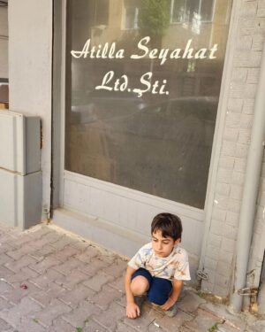 Onur Atilla Instagram - Miras değil alın teri 🥸🤌
Kemal Bey, Uygar Bey, Dedeleri Bey...