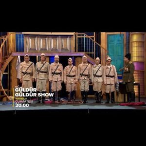 Onur Atilla Instagram - Cumhuriyetimizin 100. yılını görebildiysek kahraman Mehmetçik sayesindedir. Onları Güldür Güldür Show sahnesinde böylesine bir skeçle anmak çok kıymetli oldu. Seyircimizle birlikte yaşadığımız duygu yoğunluğunu tarif etmek çok zor olsa da Cumartesi akşamı sizler de izlediğinizde hissedeceksiniz eminim. 

Yaşasın Türkiye Cumhuriyeti! 🇹🇷❤️