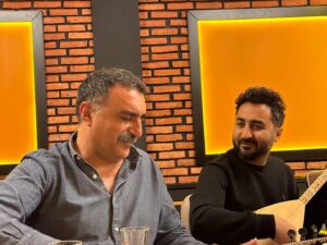 Onur Buldu Instagram - şu hayatta senin gibi niçin dünyaya geldiğini bilen bir insan görmedim canım abim❤️ seni çok seviyorum @erdalerzincan