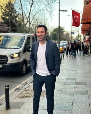 Onur Sermik Instagram - 33… Bugün benim doğum günüm…