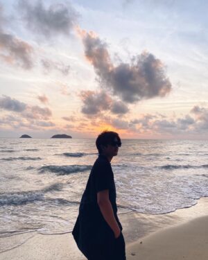 Oreo Puwanai Sangwan Instagram - golden hour🌅✨