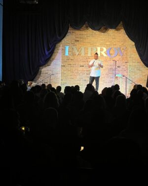 Orlando Leyba Instagram - Tampa FL you showed up and I’m filled with gratitude thank you 🙏🏾 @tampaimprov