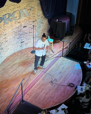 Orlando Leyba Instagram - Tampa FL you showed up and I’m filled with gratitude thank you 🙏🏾 @tampaimprov
