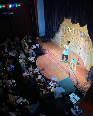 Orlando Leyba Instagram - Tampa FL you showed up and I’m filled with gratitude thank you 🙏🏾 @tampaimprov