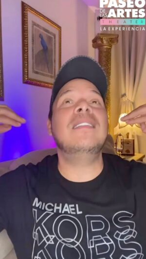 Orlando Urdaneta Instagram - Nos vemos hoy  viernes y mañana sábado a la 8:00 pm en @paseolasartes  LAS CRIADAS DEL HOTEL SELINA escrita por @salas_enrique 

4 criadas 1 supervisora, 4 botones, 2 policías una sola historia que vivirás dentro y fuera de las habitaciones del Hotel Selina una experiencia inmersiva donde tú cómo público también Serás parte de la historia e interactuas 
con los actores.

@albaroversi8 @orlandourdanetaofficial @lilirenteria @lagatitaradio @mariaceciliaoduber 

Reserva tu experiencia en @ticketplateusa o en el link de mi bio 👆🏼👆🏼👆🏼👆🏼👆🏼👆🏼

Al final del reels te mostramos tu código de descuento para que lo ingreses en @ticketplateusa
