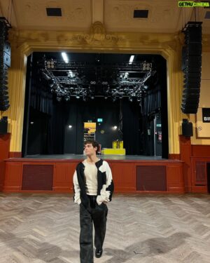 Oscar Anton Instagram - back on tour, the final shows ♡ thank you so much to everyone coming, means the world to me