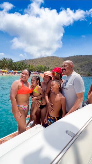 Oscar D'León Instagram - Que increíble la calidez del venezolano, la hermandad y el cariño. 
¡Que buenos momentos en familia 🇻🇪🇻🇪! 

#Sopla #Sabrosooo