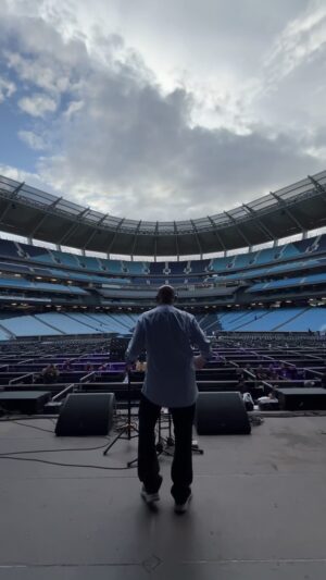 Oscar D'León Instagram - Monumental, ¡Que noche! 
Gracias por tanta energía y alegría #Sabrosooo 🔥🔥🇻🇪🇻🇪