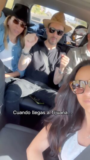 Óscar Madrazo Instagram - Arranca el fin en Valle de Guadalupe y estamos felices como Pedro 🙌🏻🍷🦝