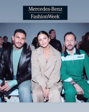 Óscar Madrazo Instagram - 💥 #FashionWeekMexico que semana!
Felicidades @fashionweekmx x un gran comeback y @coloursmexico por 20 años maravillosos @corycrespo @mondra69 👏🏼🙌🏼 #oscarmadrazo #quemadrazo #fashionweek #fashion #style #looks #alejandrospeitzer #aislinnderbez #karimepindter Foto #1 @fotografomx Fotos @regionmt