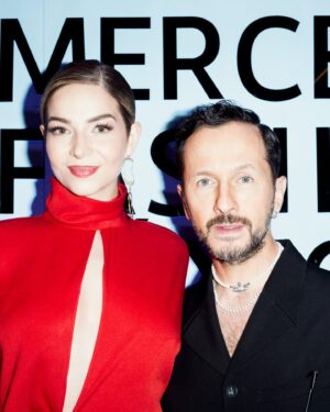Óscar Madrazo Instagram - 💥 #FashionWeekMexico que semana!
Felicidades @fashionweekmx x un gran comeback y @coloursmexico por 20 años maravillosos @corycrespo @mondra69 👏🏼🙌🏼 #oscarmadrazo #quemadrazo #fashionweek #fashion #style #looks #alejandrospeitzer #aislinnderbez #karimepindter Foto #1 @fotografomx Fotos @regionmt