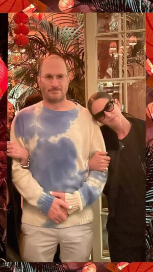 Óscar Madrazo Instagram - ART WEEK⭐️ What a fantastic #artweek #zonamaco #artgalleries and people visiting #MexicoCity #darrenaronofsky #amandademme #gabrielorozco #oscarmadrazo #quemadrazo #art
