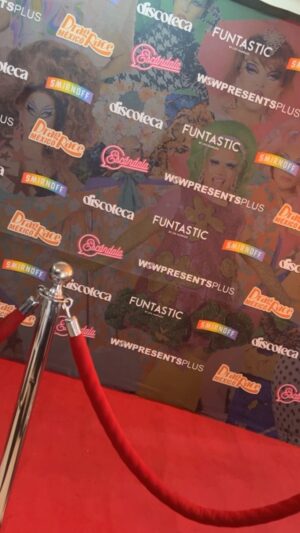 Óscar Madrazo Instagram - Todo listo para el Kick off party de @discotecacdmx @madrazooscar @taigabrava 

Recuerden que pueden comprar sus accesos en la entrada y estrenaremos los primeros 20 minutos del show de @dragracemexico ! 

En la alfombra roja estarán mis hijes @aurorawonders @samdelriofelix y @rodrigorodartemx ! Pendientes con las entrevistas de las Queens en exclusiva!