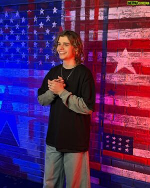 Oscar Stembridge Instagram - HAPPY 4TH JULY! Thanks to everyone in the USA for all your support 🙏🎉🇺🇸

#4thjuly #oscarstembridge #agt @agt @agtauditions #agtauditions