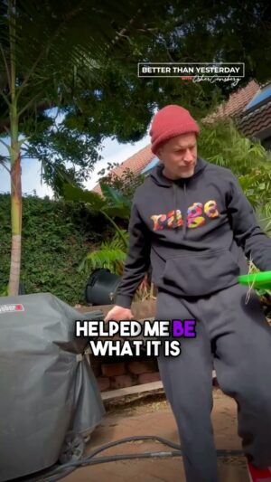 Osher Günsberg Instagram - For a bloke who messed up highschool and then dropped out of part time uni because it was too hard, I’ve really come to love learning. I try to learn in everything I put myself to. Even picking up the dog poop. Full episode in the link.