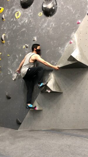 Osric Chau Instagram - Good to be back, but it feels way scarier on the wall than I remember it being 😂
@hiveclimbing