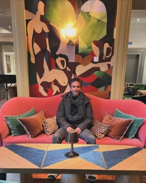 Osvaldo Benavides Instagram - Te amo Bruselas. Gracias. @malegamboa @hotelamigobrussels @barmagritte @bocconi.restaurant @luxuryessentialsexperiences