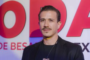 Osvaldo Benavides Instagram - Esta noche, fue tan especial como la #NocheDeBodas que les espera en el cines. 

7 de marzo, GRAN estreno 💍🔥