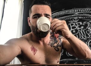 Osvaldo Friger Instagram - Un Café cambia todo!