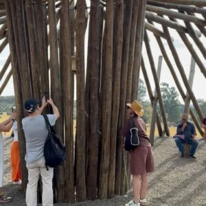 Otávio Martins Instagram - Ontem estivemos na abertura do Parque Campana, projeto realizado pelo querido @humberto_campana. #parquecampana @parquecampana
