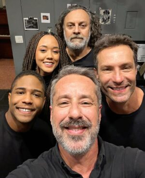 Otávio Martins Instagram - Um elenco desses, bicho. Christian Malheiros, Nelson Baskerville, Fernando Pavão, Gabi Cigarini e o tio, com direção do Ricardo Grasson. Corram para as Montanhas. 🏔️ 🏃 🏃‍♀️ 🏃‍♂️