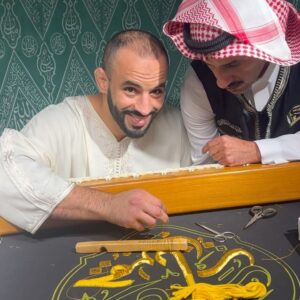 Ottman Azaitar Instagram - إنه ليسعدني ويشرّفني ان اتقاسم معكم فرحتي وتشريفي بالمشاركة في تخييط كسوة الكعبة المشرفة التي ستُكسى به الكعبة في السنة الهجرية القادمة ان شاء الله .
 زدنا الله واياكم رفعة وعزة و والدينا واحبتنا في الدنيا والاخرة.
 (ربنا تقبل منا انك انت السميع العليم ) الحمدلله 🤲🏽