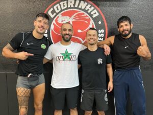 Ottman Azaitar Instagram - Almost time ! It was a great time with all the brothers and friends who helped me for the Fight ! I wanna thank you all for everything 🙏🏽 #MayAllahGiveUsTheVictory ❤️🇲🇦❤️
