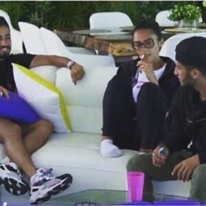 Oussama El Mestari Instagram - Frérot @bastien_munez ça te dit une alliance ce soir à 18h45 sur tfx 🤫🤫🤫 @juliamorgante