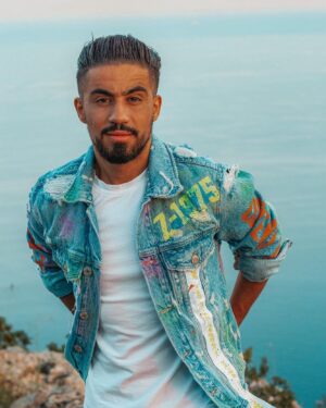 Oussama El Mestari Instagram - Qui fait quoi cette été ? 😋