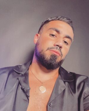 Oussama El Mestari Instagram - N’aie aucune faiblesse dans ce monde on te le pardonnera pas 😉