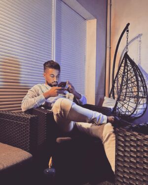Oussama El Mestari Instagram - Il vaut mieux assumer ses erreurs que faire semblant d’être parfait 😘