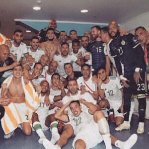 Oussama El Mestari Instagram - 1,2,3 viva l’Algérie 🇩🇿❤️ #leszhommes #foot