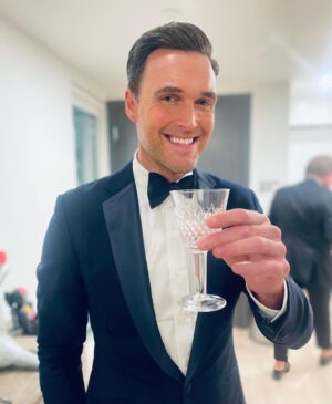 Owain Yeoman Instagram - Cheers!! #suit #suitandtie #suitedandbooted #blacktie #formal #nightout #outfit #fit #cheers #celebration #drink #toast #fashion #mensfashion #tomford #bowtie #champagne #dresstoimpress #dresstokill #bond #jamesbond #style #tailored