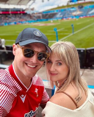 Owain Yeoman Instagram - Home from home! Enjoying some rugby sevens @lasevensrugby at @dignityhealthsp supporting the men and women of team GBR! Repping my @wales.rugby shirt! #larugbysevens #rugby #la #teamgbr #wales #hsbcrugbysevens #dignityhealthsportspark #lagalaxy #sports #proudwelshman