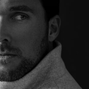 Owain Yeoman Instagram - Black and White. LA 2019. Such a fun photo shoot with the awesome talent that is @chrissingerme #photography #chrissinger #blackandwhite #headshots #losangeles