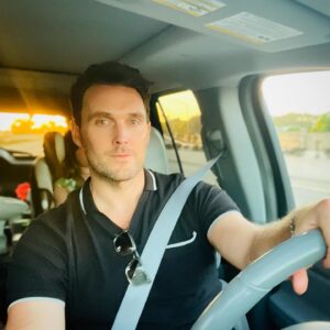 Owain Yeoman Instagram - That Carpool life! Photo by @gigiyeoman #carpool #schoolrun #driving #commute #school #car #morning #dropoff #pickup #kidchaffeur #daddriver #dad #everbelleyeoman
