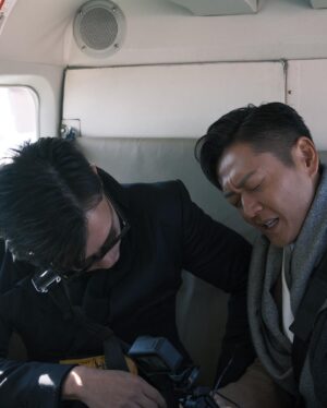 Owen Cheung Instagram - 眼中的你們😎

多謝兩位可愛既朋友
好少何喺鏡頭前坦蕩到咁
因為有兩位坦誠相對既朋友
👨‍👩‍👦👩‍👦‍👦👨‍👨‍👧
@laiwinki  @brianchu0523 

同埋咁完滿既旅程
好在一班
仲癲過我地既台前幕後
😘

多謝澳洲總陀主 @ta_carmentam 
悉尼既分陀 @jennifertungsy 

Supervisor @angietvb 
Director @sunnywk0425 
Pa Tim (自己tag返自己唔該😂）
writer martin
cameraman 
阿蘇（外號發財埋邊）@ahsoka211
阿郭
家俊 @kachun414 
收音 傑/杰 仔 

#約埋班friend去旅行