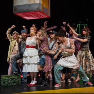 Öykü Güven Instagram - I am so happy and grateful for this opportunity… Urinetown was amazing. Love everyone that I worked with. Thank you thank you thank you❤️ /Urinetown çok güzel bir oyundu… içinde olduğum için çok şanslı ve mutlu hissediyorum. Birlikte çalıştığım herkesi çok sevdim ve herkese çok çok teşekkür ederiiim❤️