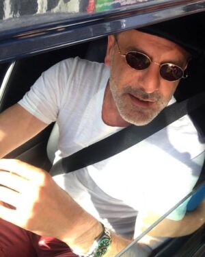 Ozan Güven Instagram -  Bi foto çekinelim mi abi?
-Çekinelim abicim buyur
#trafikselfileri 🚜
