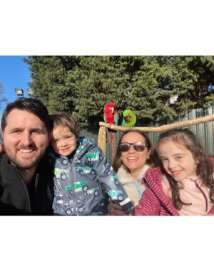 Özge Sezince Varley Instagram - Tropical Birdland 🦜 

#tropicalbirdland #tropicalbirds #englishlife #lifeinuk #familytime #familylife #familylove
