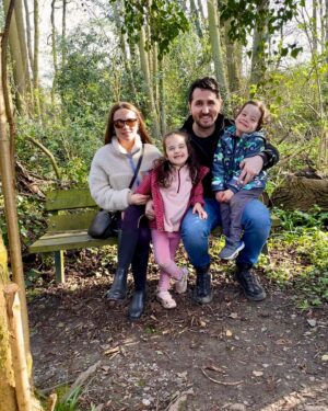 Özge Sezince Varley Instagram - Tropical Birdland 🦜 

#tropicalbirdland #tropicalbirds #englishlife #lifeinuk #familytime #familylife #familylove