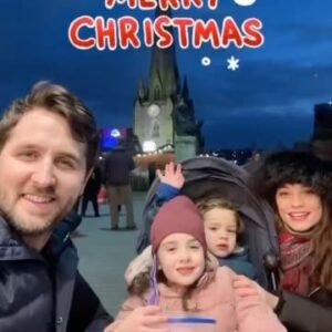 Özge Sezince Varley Instagram - We had a wonderful festive weekend and Christmas Eve…🎄💫🎅❤️ Looking forward to the morning!
#christmas #christmas2023 #christmaseve