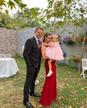 Özgül Kavruk Instagram - ❤️❤️❤️
@omerseckin @ayza.seckin
