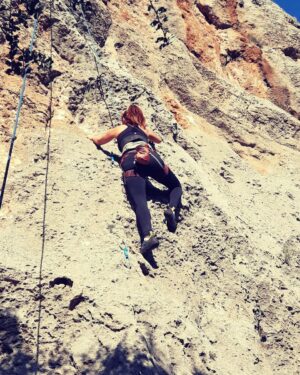 Özgül Sağdıç Instagram - 🧗Tarihe kaydolsun bugün🙂
Ben bu işi yaparım ✌️